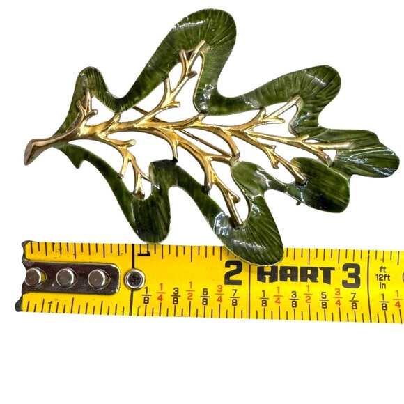 Vtg Sarah Coventry Enchanted Forest Oak Leaf Brooch Pin Gold Tone Green Enamel - Picture 4 of 4